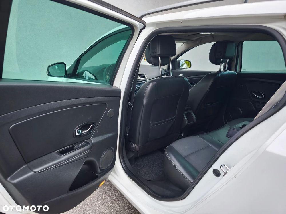 Renault Megane ENERGY dCi 130 Start & Stop Bose Edition - 21