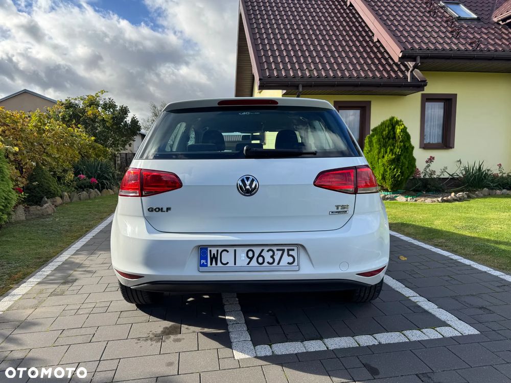 Volkswagen Golf - 6
