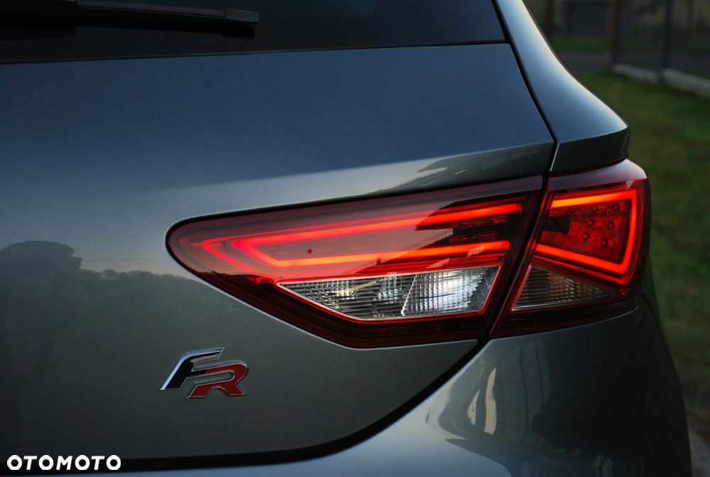 Seat Leon 2.0 TDI DPF FR Black Matt Edition - 15