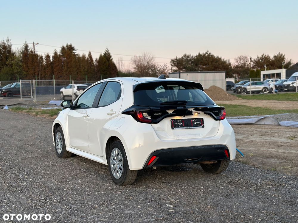 Toyota Yaris - 13