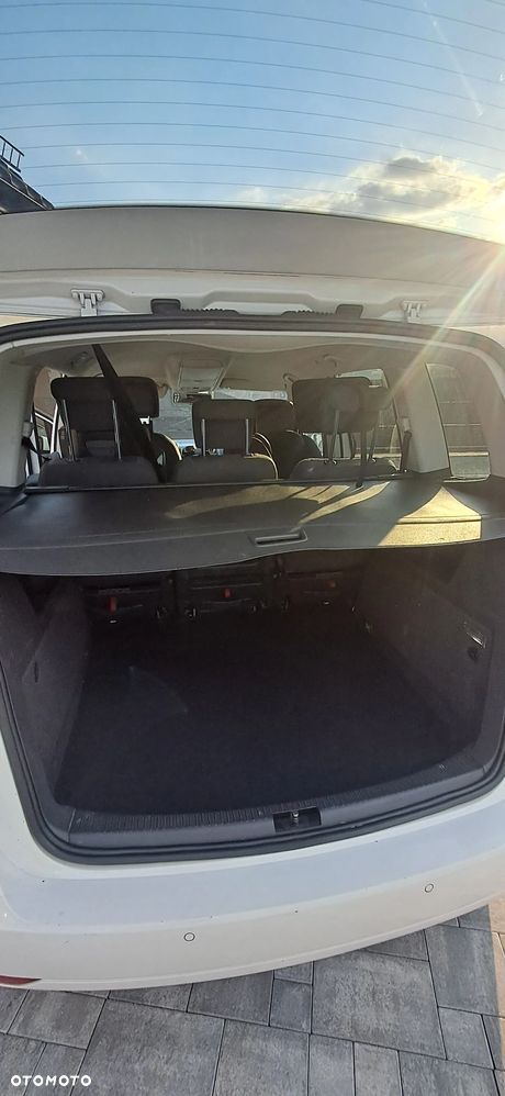 Volkswagen Touran 1.6 TDI DPF Comfortline - 3