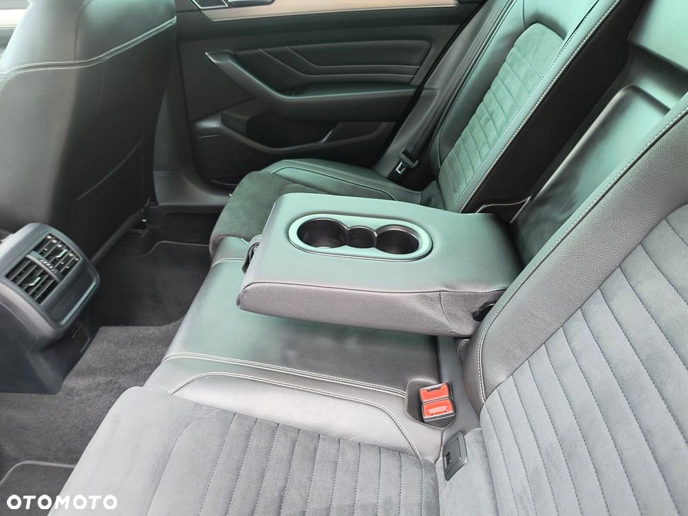 Volkswagen Passat - 15