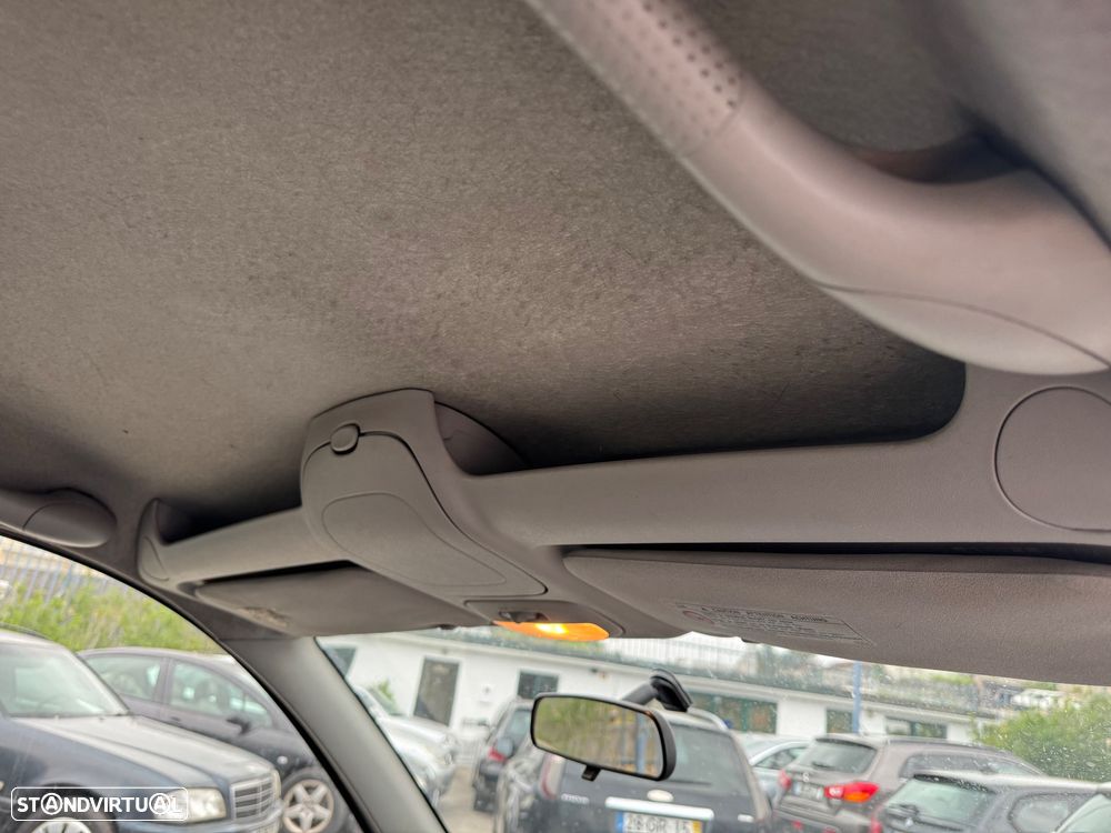 Toyota Yaris Verso 1.4 D-4D Sol - 29
