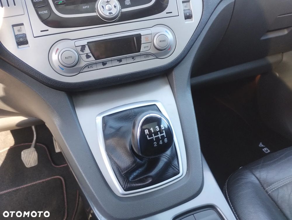 Ford Kuga 2.0 TDCi 4x4 Titanium - 7