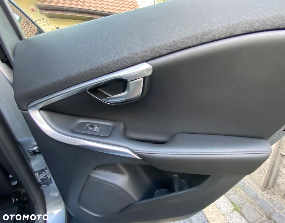 Volvo V40 D2 Momentum - 21