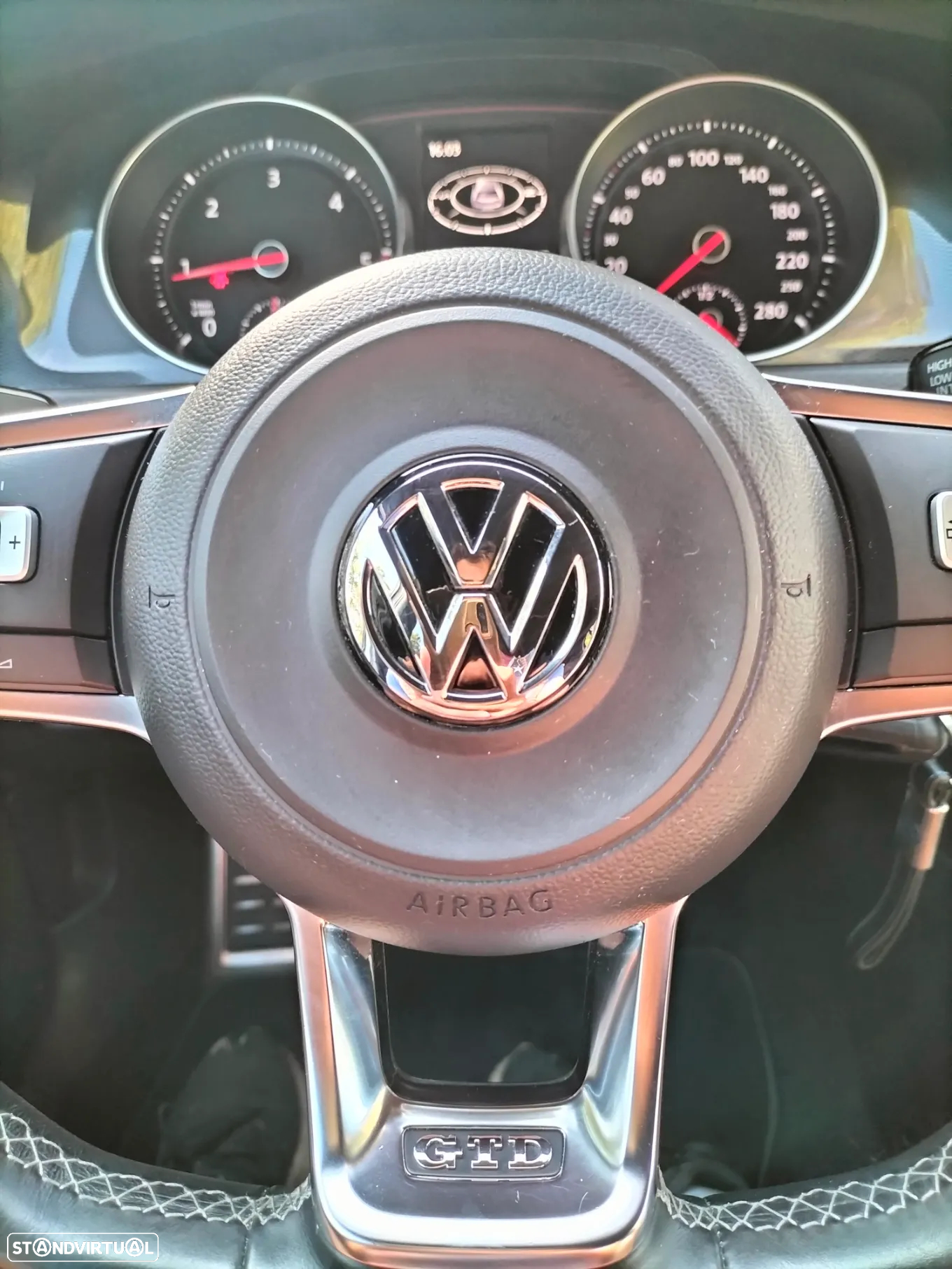 VW Golf 2.0 TDi GTD - 11