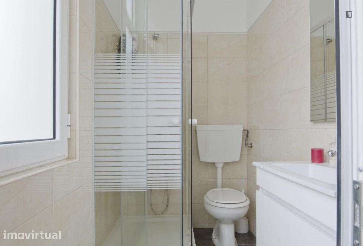 Quarto - localizado em Sete Rios Lisbon - Grande imagem: 2/16