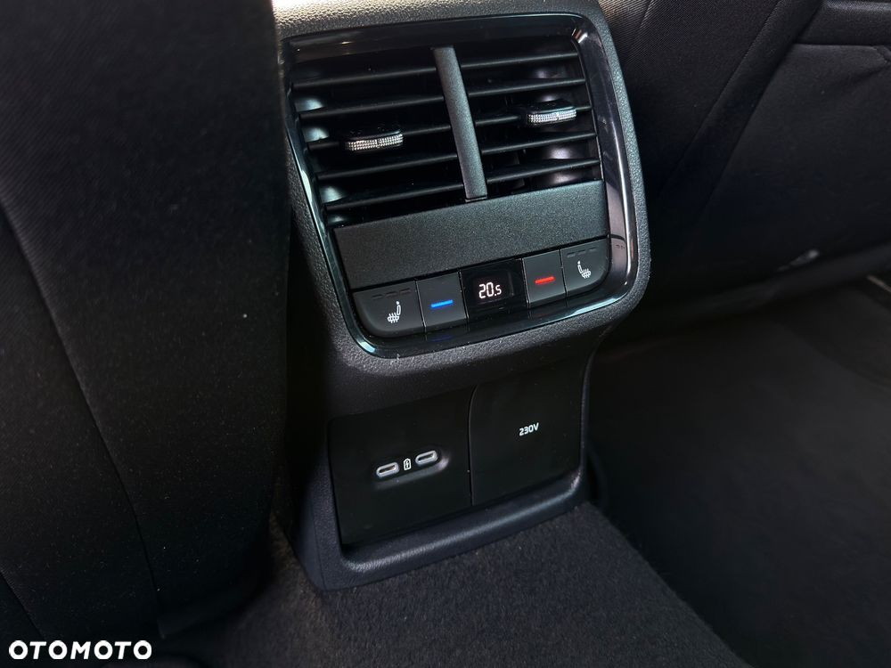 Skoda Octavia 2.0 TDI RS DSG - 29