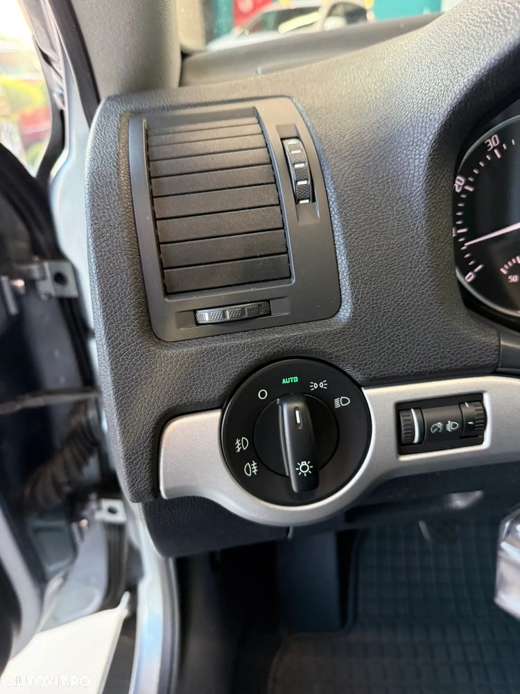 Skoda Octavia Combi 1.4 TSI FAMILY - 24