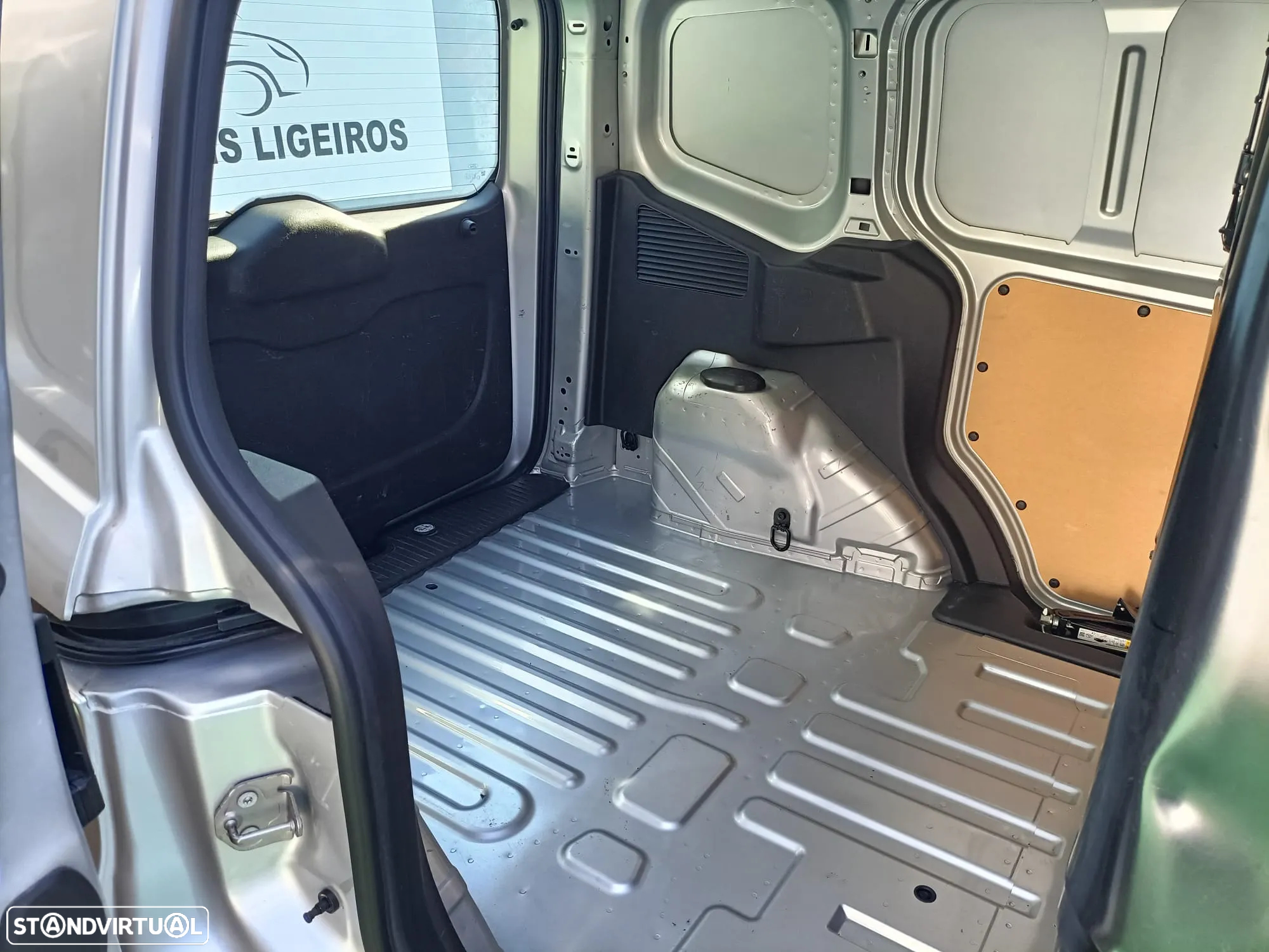 Ford TRANSIT COURRIER - 9