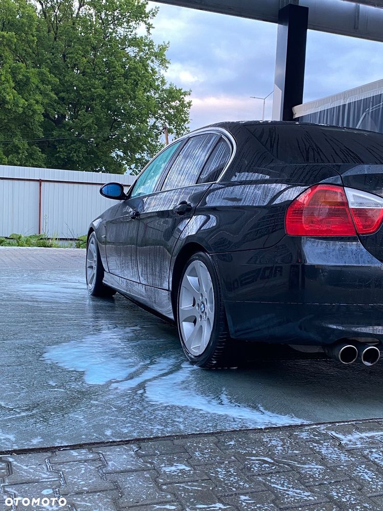 BMW Seria 3 325i - 23