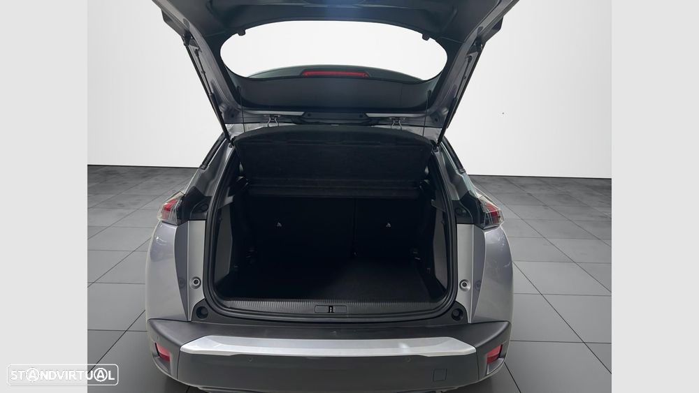 Peugeot 2008 1.2 PureTech Active Pack — fotografia 18