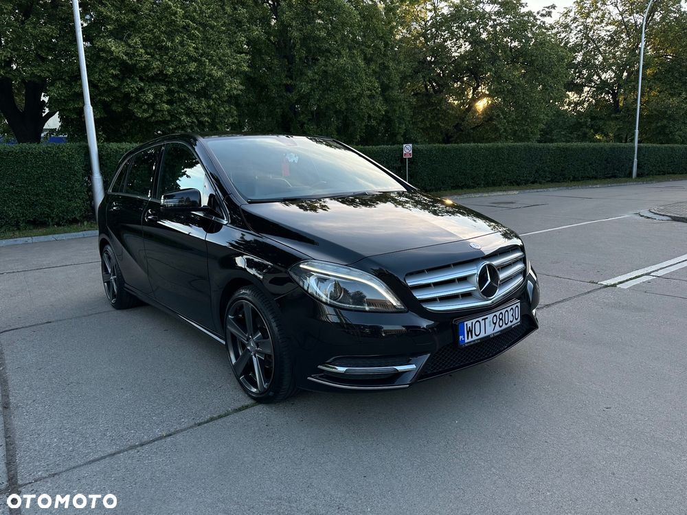 Mercedes-Benz Klasa B 180 7G-DCT - 14