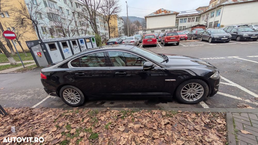 Jaguar XF 2.2D Premium Luxury - 3