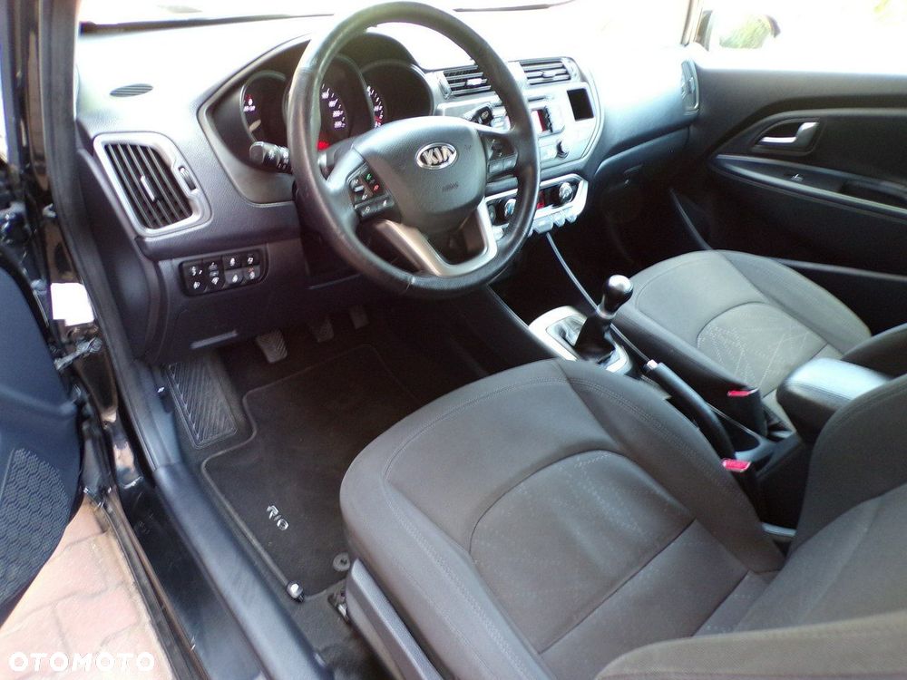 Kia Rio - 17