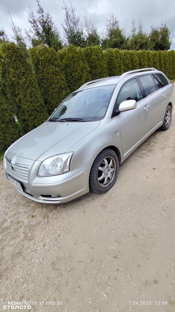 Toyota Avensis 2.2 D-CAT Team - 1