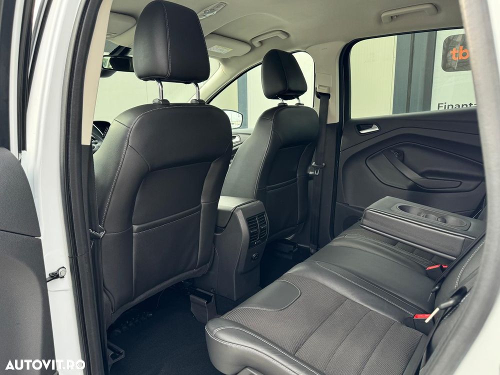 Ford Kuga 1.6 EcoBoost 2x4 Titanium - 14