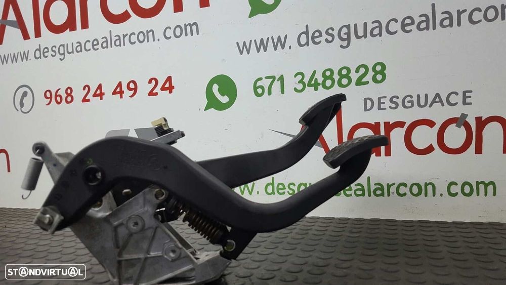 PEDAL DA EMBRAIAGEM BMW SERIE 1 LIM. (F20) 120D - 1