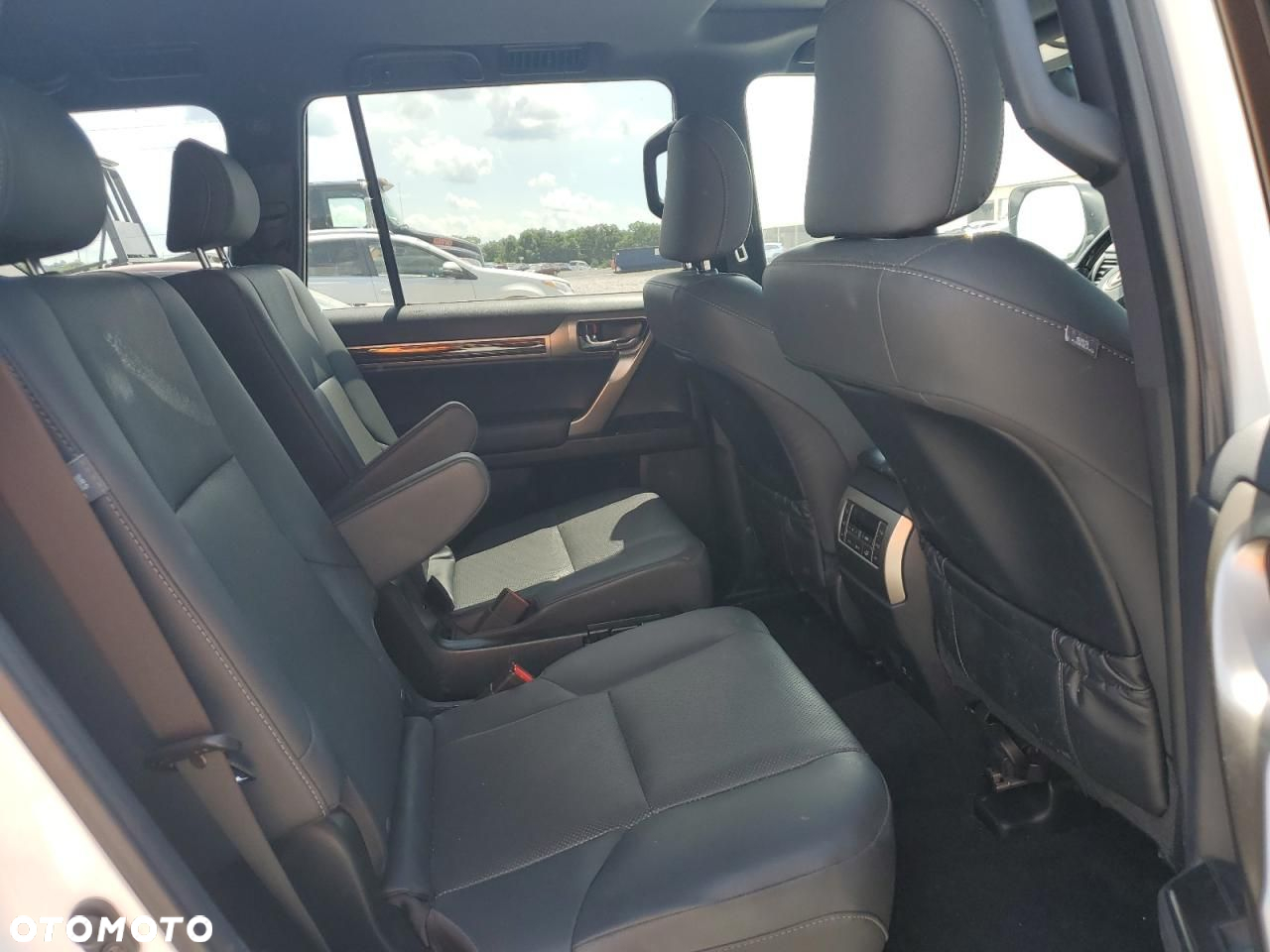 Lexus GX - 10
