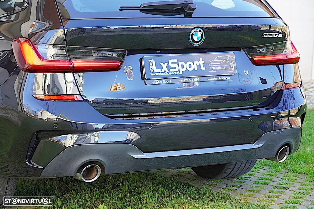 BMW 320 e Pack Desportivo M Auto - 15