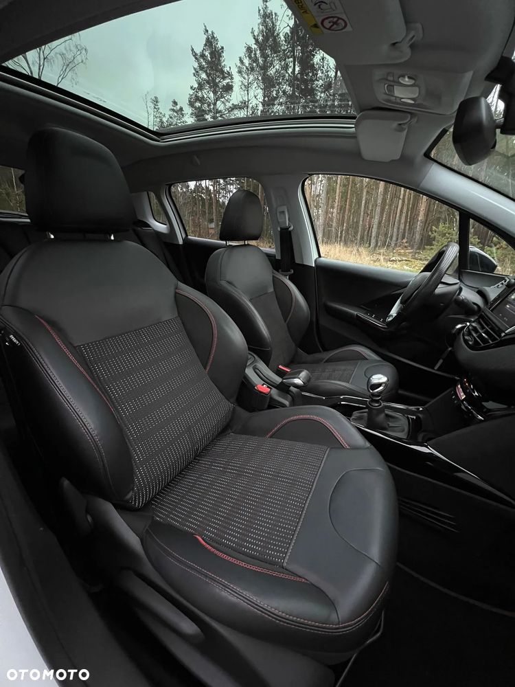 Peugeot 2008 BlueHDi FAP 120 STOP & START GT-Line Edition - 13