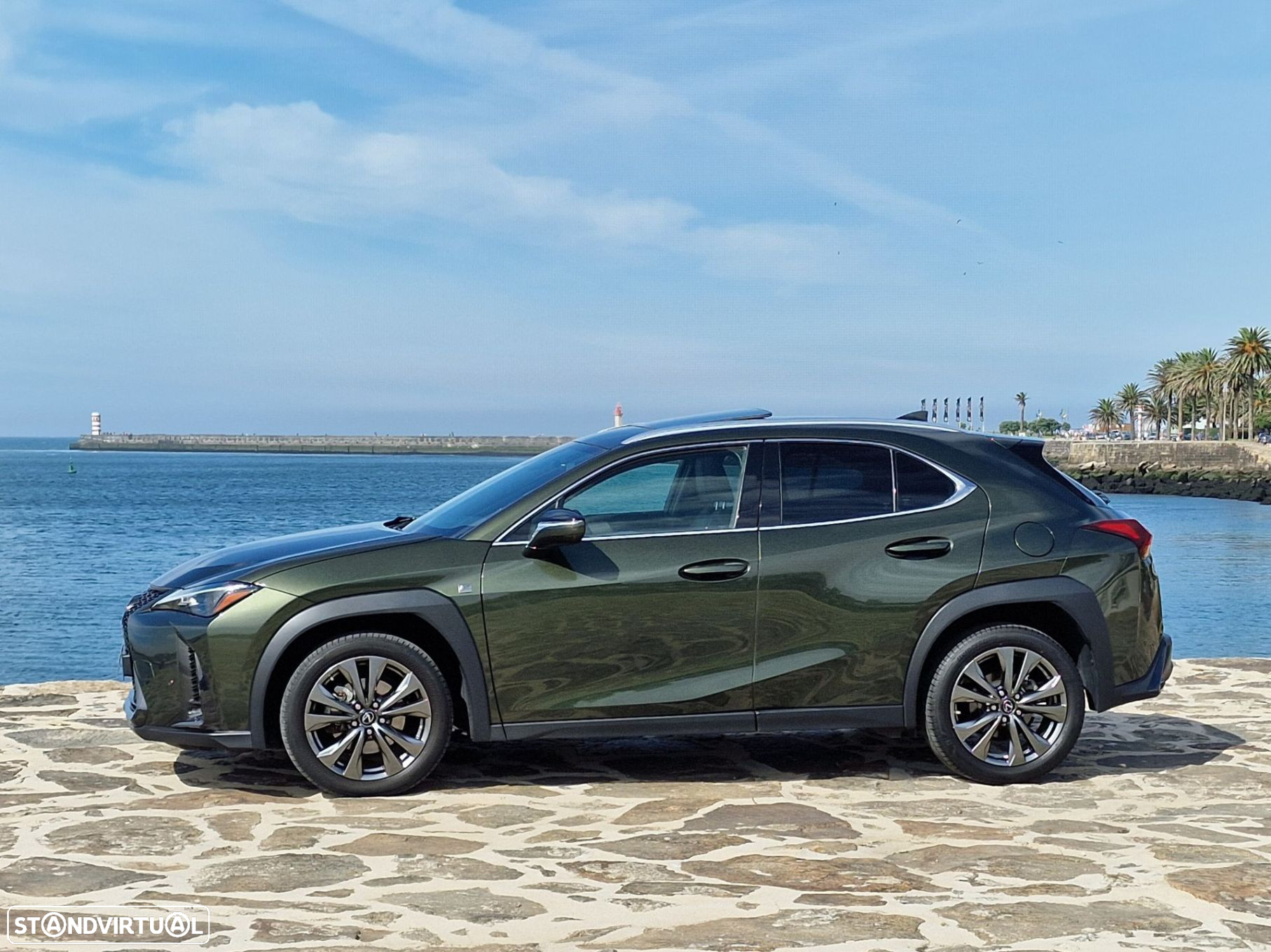 Lexus ux-250h Sport (Ecrã 12.3) - 3