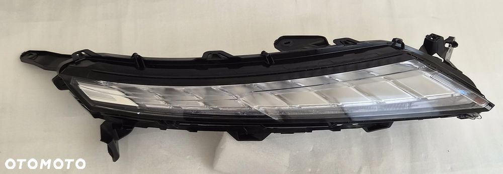 LAMPA PRAWA PRZÓD DRL MITSUBISHI ECLIPSE CROSS LIFT 2020- - 4