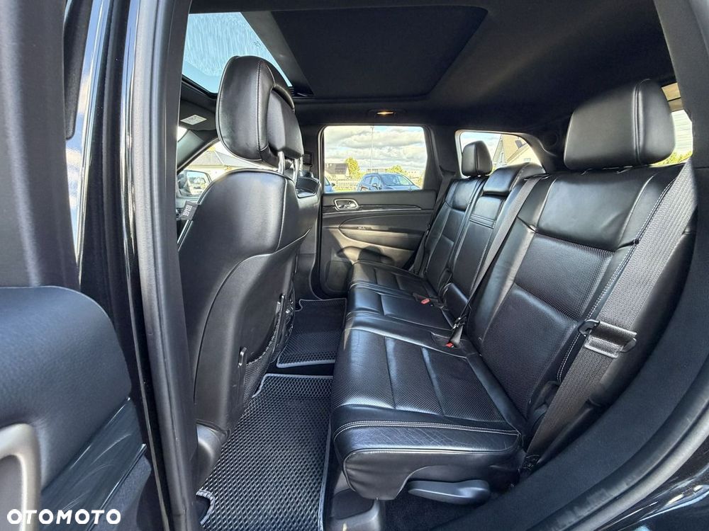 Jeep Grand Cherokee - 15