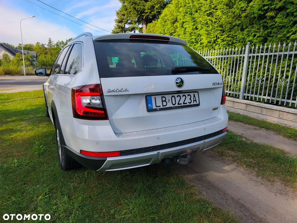 Skoda Octavia 2.0 TDI 4x4 DSG Scout - 4