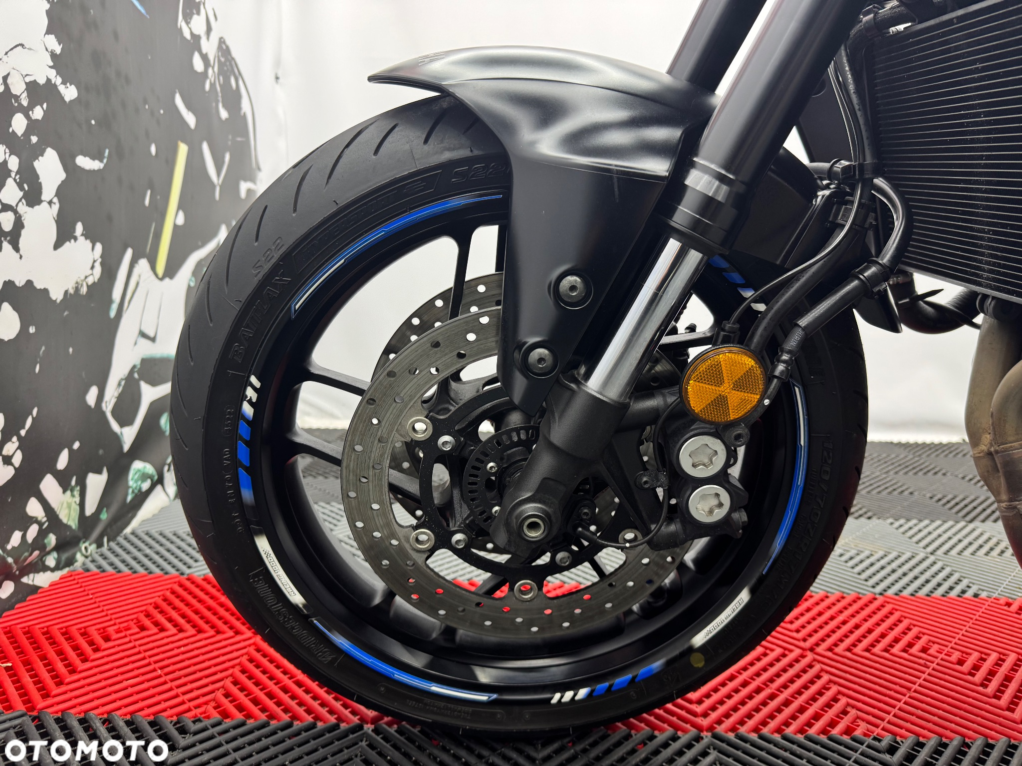 Yamaha MT - 8