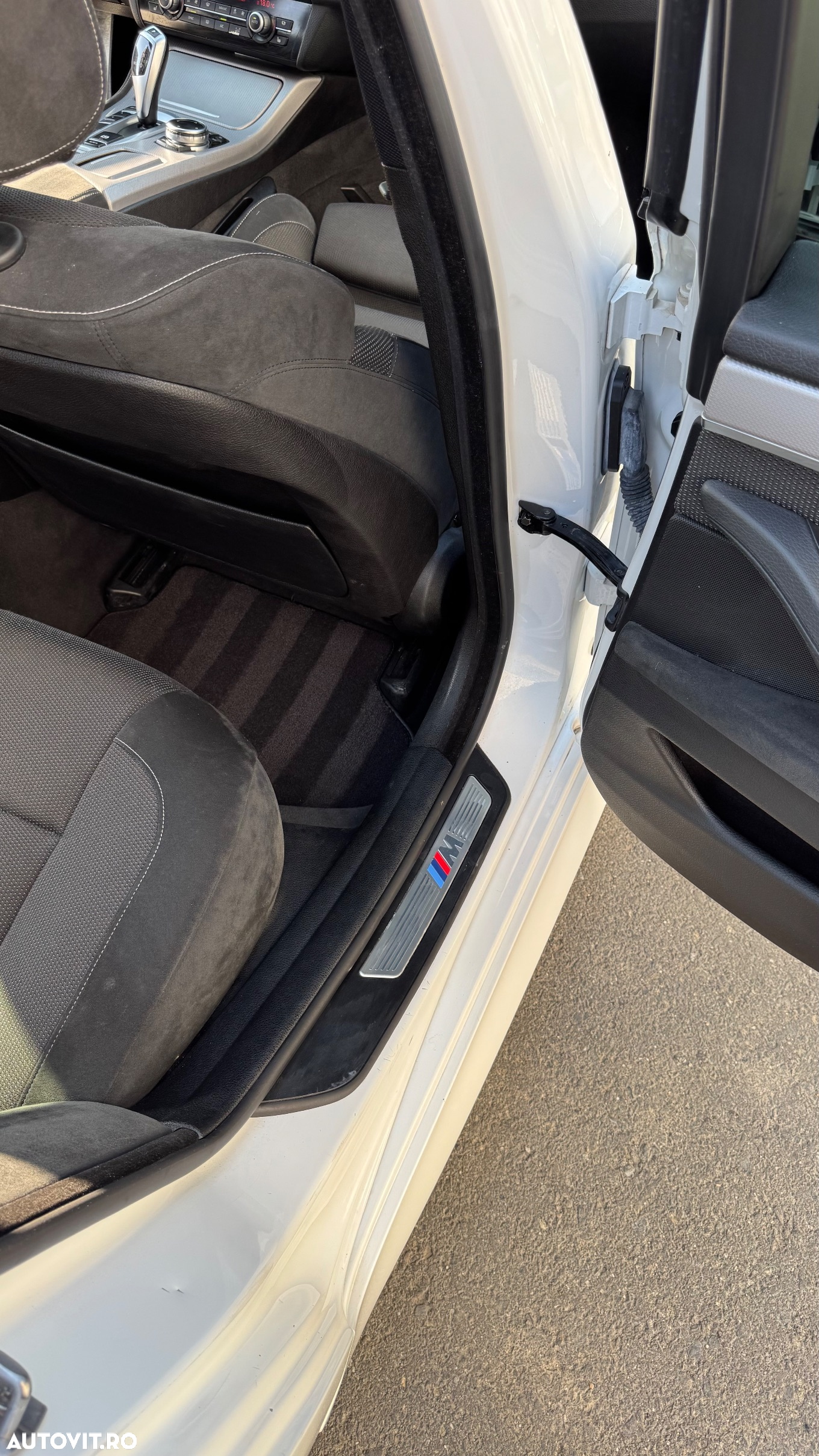 BMW Seria 5 520d xDrive Touring Aut. - 23