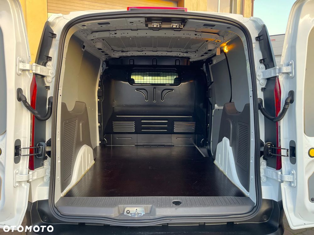 Ford Transit Connect - 14