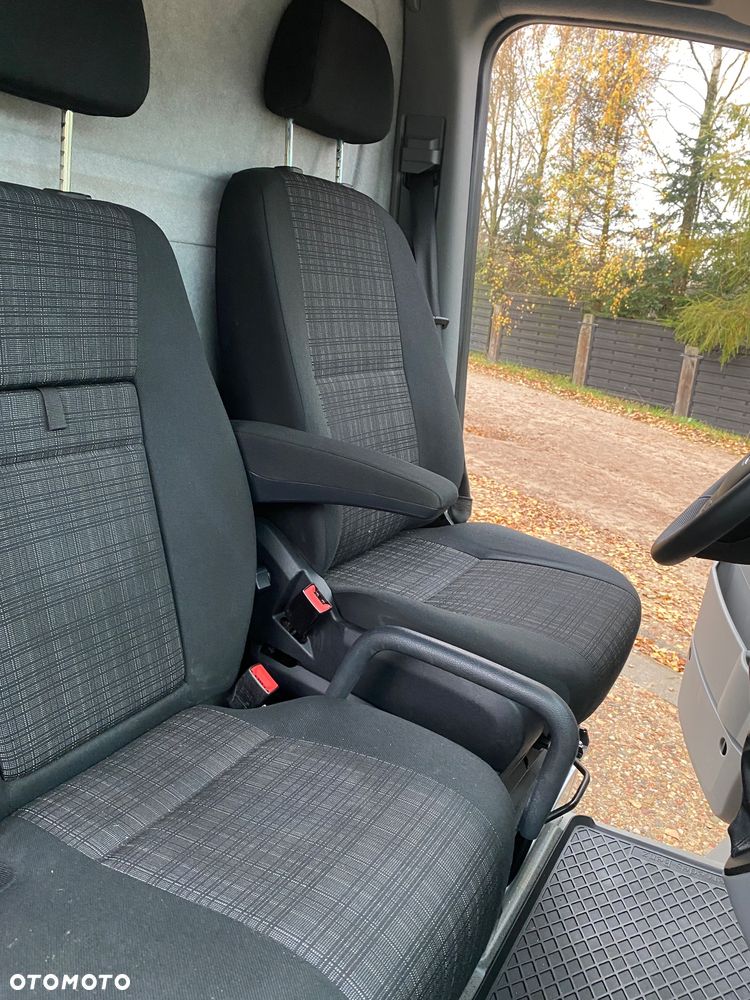 Mercedes-Benz Sprinter 319 - 16