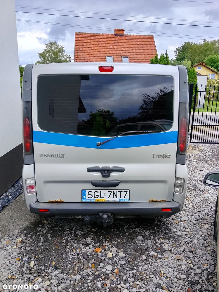 Renault Trafic Passenger - 3
