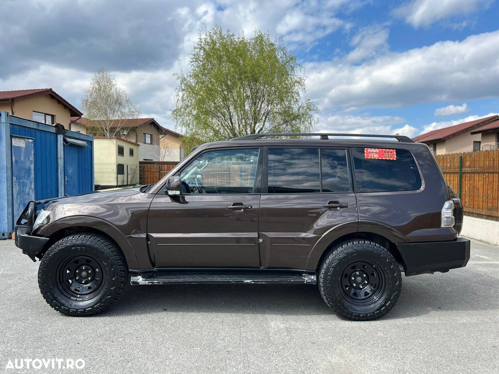 Mitsubishi Pajero LWB 3.2 DI-D Instyle S74 - 2