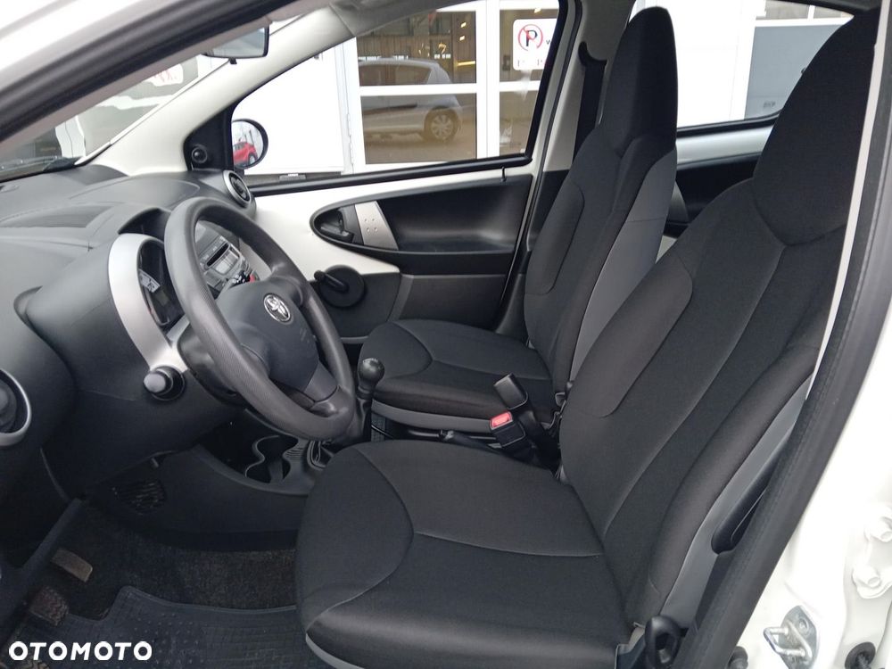 Toyota Aygo - 14