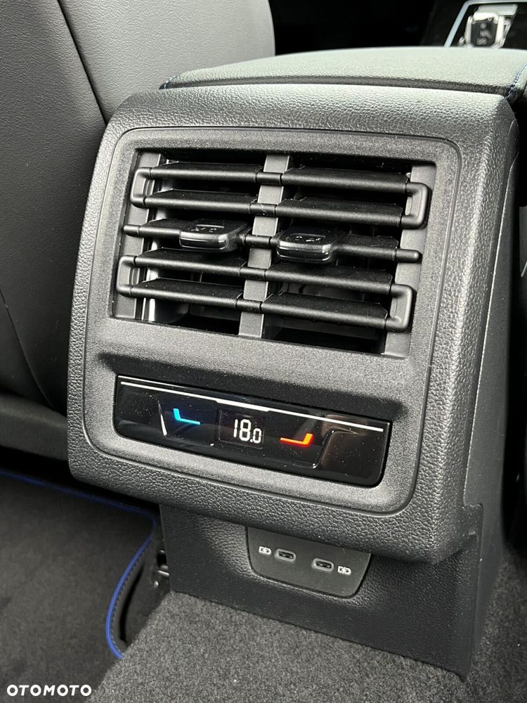Volkswagen Golf - 12