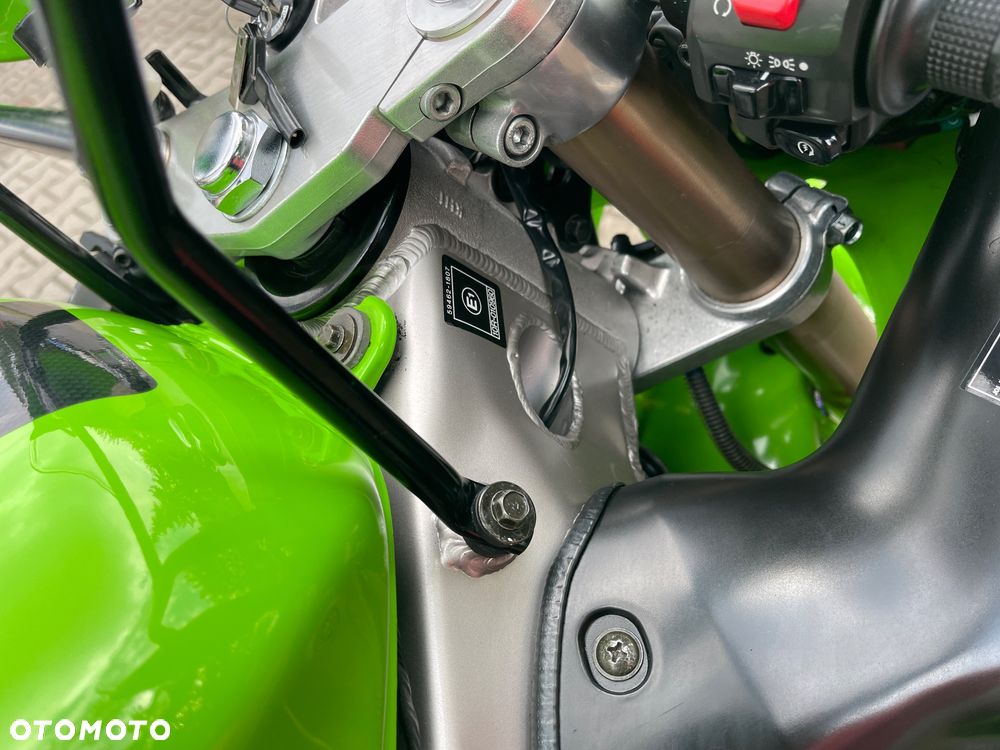 Kawasaki ZX - 19