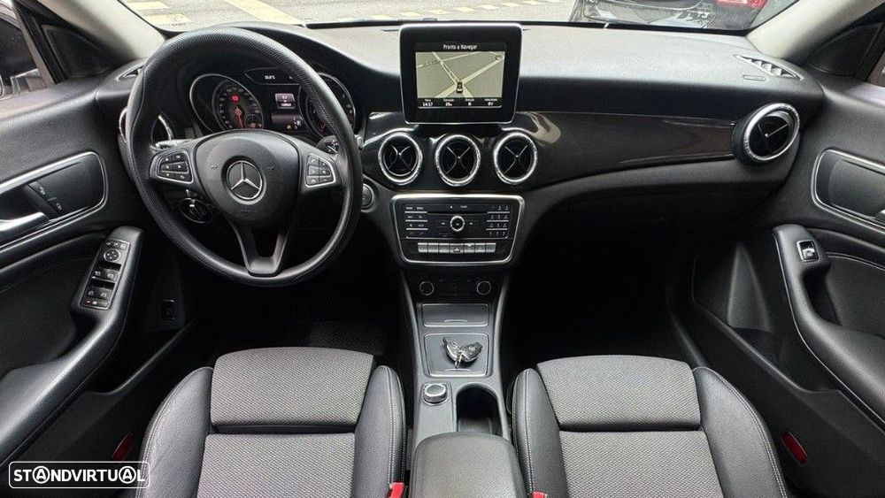 Mercedes-Benz CLA 180 - 13
