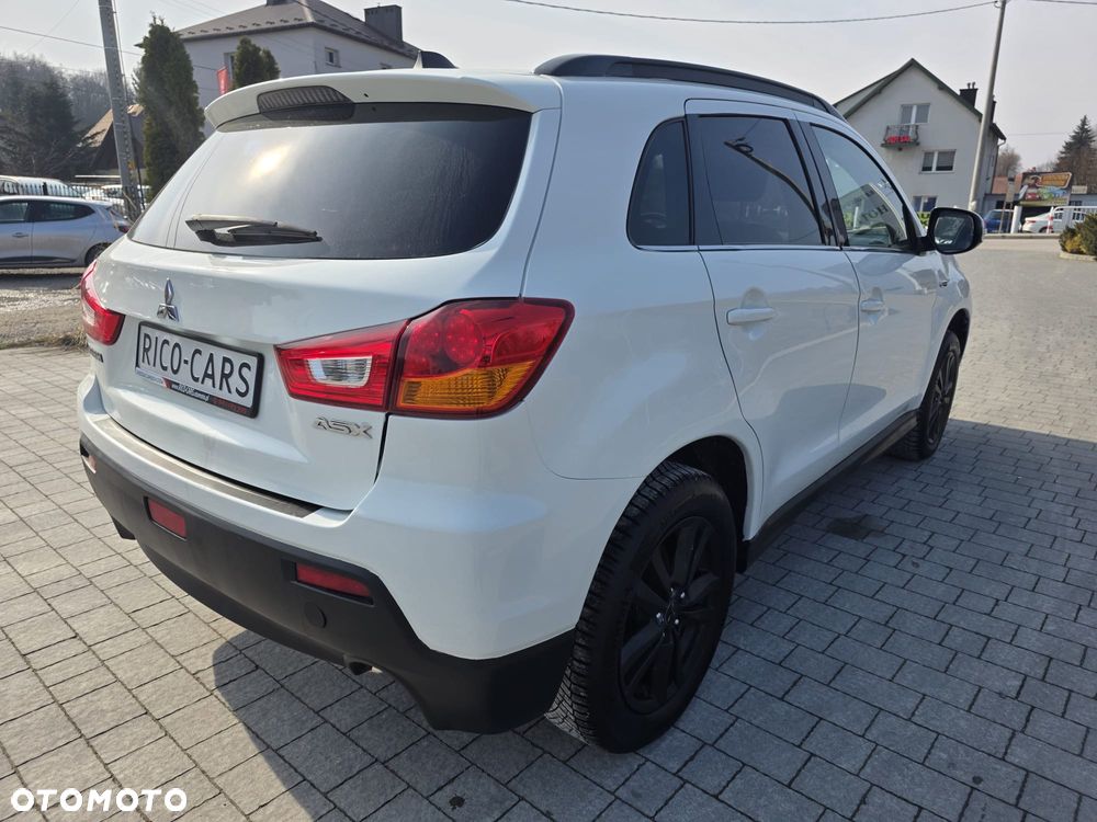 Mitsubishi ASX - 5