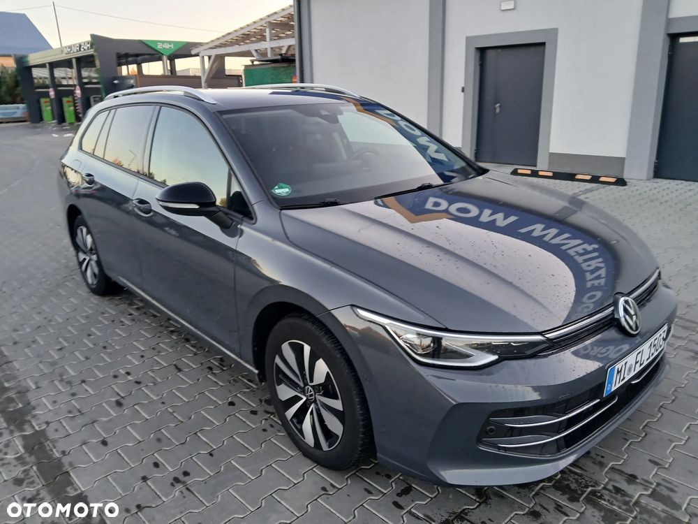 Volkswagen Golf - 8
