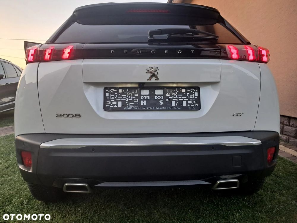 Peugeot 2008 PureTech 130 EAT8 GT - 6