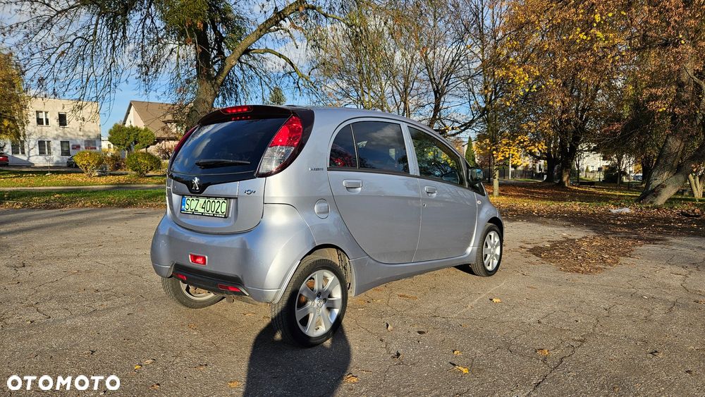Peugeot iOn High Line - 5