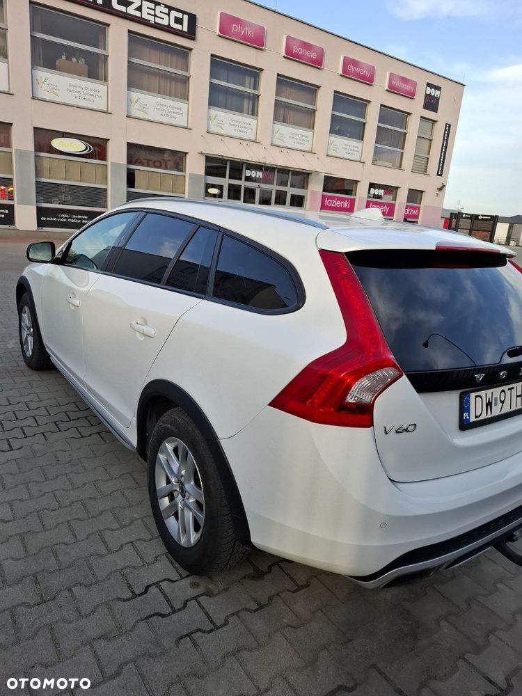 Volvo V60 D4 Drive-E Momentum - 3