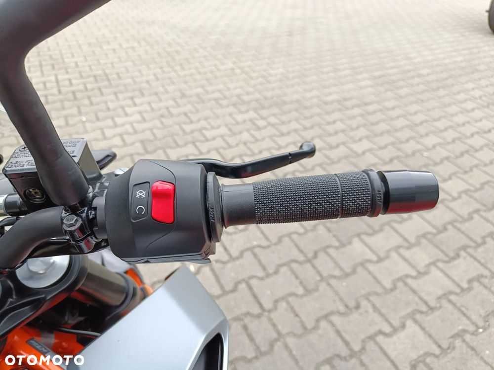 KTM Duke 390 - 13