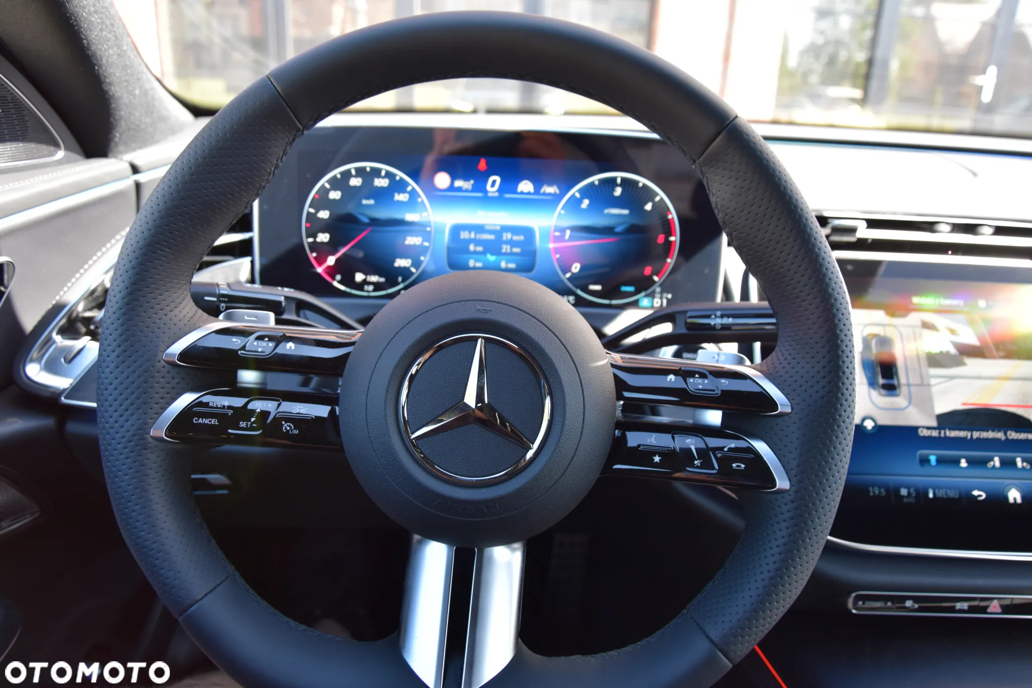 Mercedes-Benz Klasa E 220 d 4-Matic AMG/Avantgarde - 17