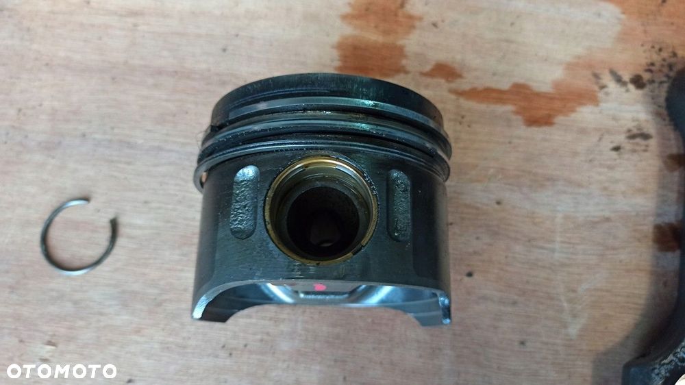 tłok 2.2 cdi sprinter 906 vito r646 150 km biturbo - 4