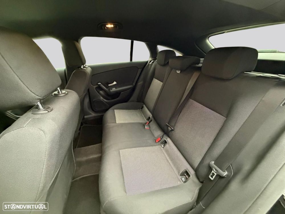 Mercedes-Benz CLA 180 - 44