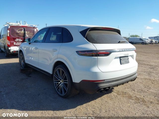 Porsche Cayenne - 8