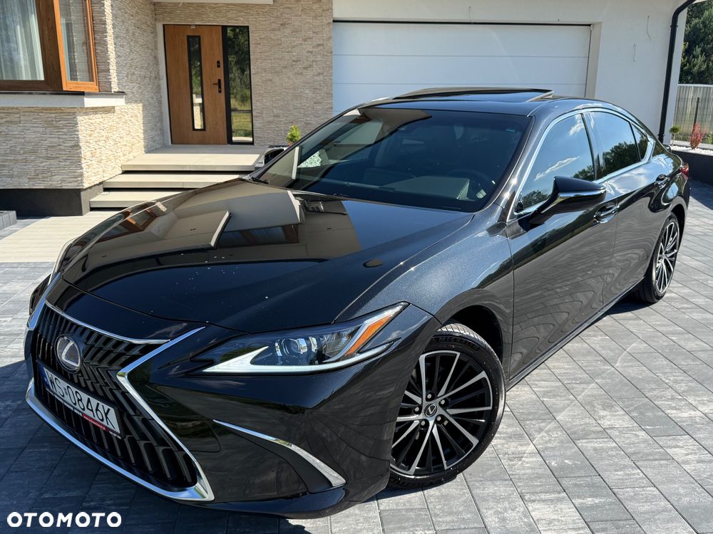 Lexus ES - 3